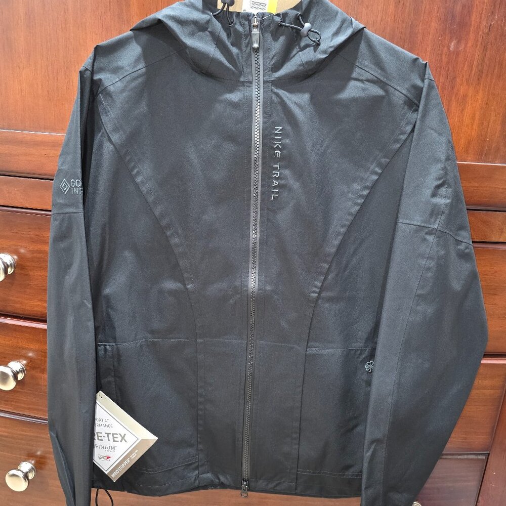 Womens small Nike Trail Gore-Tex jacket